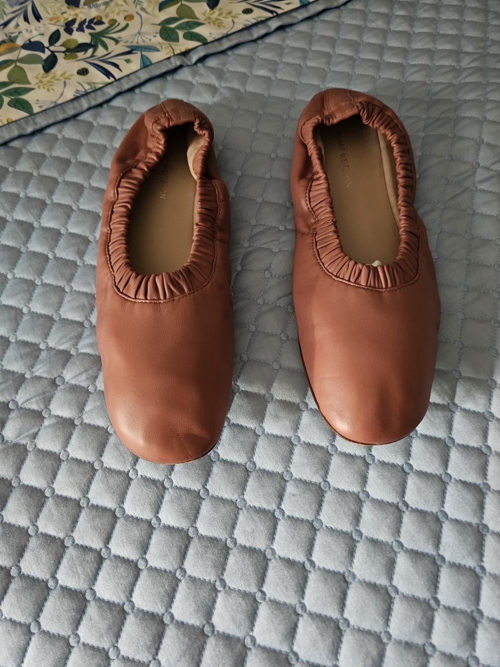 Stuart Weitzman Slip-On Elastic Ballet Flats in Cognac Size 8.5M